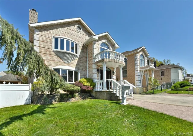 Photo 2 of Single family home for sale at 7627 175th Street, New York, NY 11366 | MLS# 1046805 | Listing updated on 2026-09-04