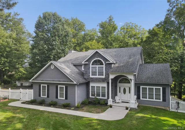 Single family home for sale at 220 N Little Tor Rd, Clarkstown, NY 10956 | MLS# 1046810