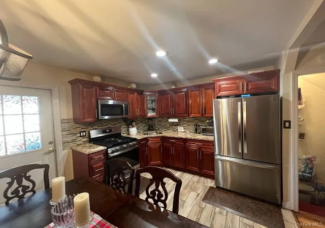Photo 1 of Single family home for sale at 1023b E 229th Street, New York, NY 10466 | MLS# 1046825 | Listing updated on 2026-09-16