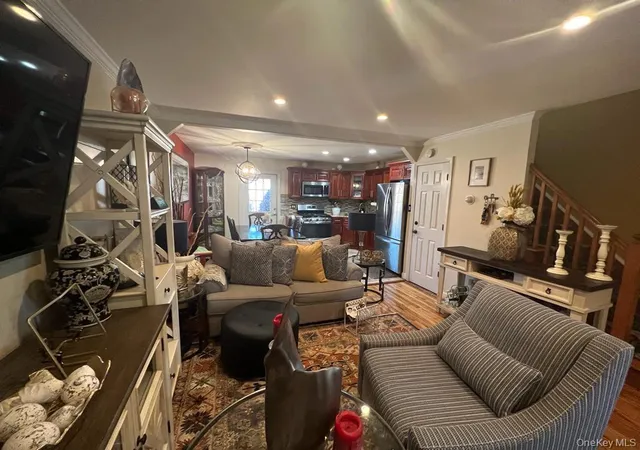 Photo 3 of Single family home for sale at 1023b E 229th Street, New York, NY 10466 | MLS# 1046825 | Listing updated on 2026-09-16