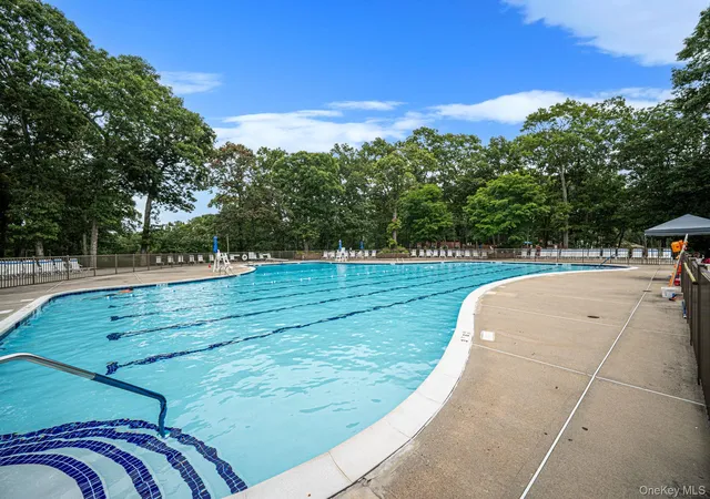 Listing Photo 2 - Condo for sale in building located at 415 Clubhouse, Brookhaven, NY 11727 - Unit #51