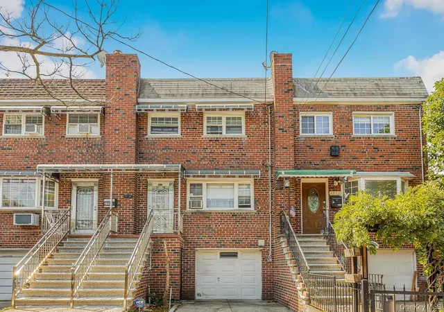 Photo 2 of Single family home for sale at 2951 Kingsland Ave, New York, NY 10469 | MLS# 1046847 | Listing updated on 2026-09-04
