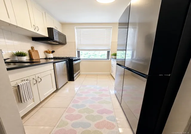 Listing Photo 5 - Condo for sale in building located at 52-02 39Th Ave, Woodside, NY 11377 - Unit #1A