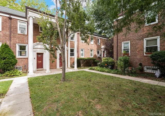 Photo 1 of House for sale at 14749 Charter Rd #21B, New York, NY 11435 | MLS# 1046872 | Listing updated on 2026-09-30