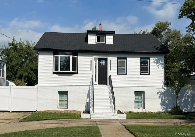 Photo 1 of Single family home for sale at 605 S Ocean Ave, Hempstead, NY 11520 | MLS# 1046877 | Listing updated on 2026-09-06