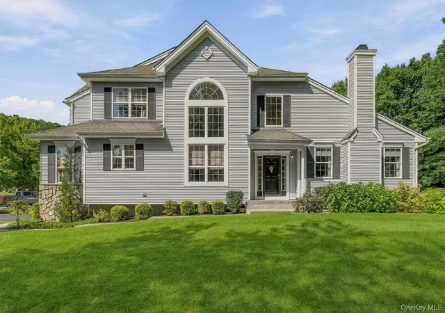Photo 1 of Single family home for sale at 10 Willow Ct, Tuxedo, NY 10987 | MLS# 1046891 | Listing updated on 2026-10-07