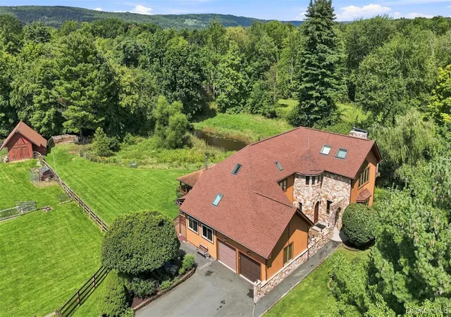 Photo 1 of Single family home for sale at 289 Pine Grv Rd, Middletown, NY 10940 | MLS# 1046894 | Listing updated on 2026-10-07