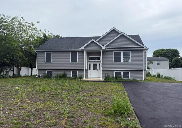 Photo 1 of Single family home for sale at 129 Southaven Ave, Brookhaven, NY 11950 | MLS# 1046895 | Listing updated on 2026-09-05
