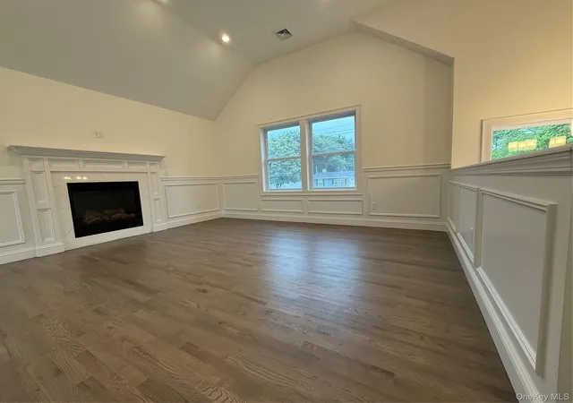 Photo 3 of Single family home for sale at 129 Southaven Ave, Brookhaven, NY 11950 | MLS# 1046895 | Listing updated on 2026-09-05