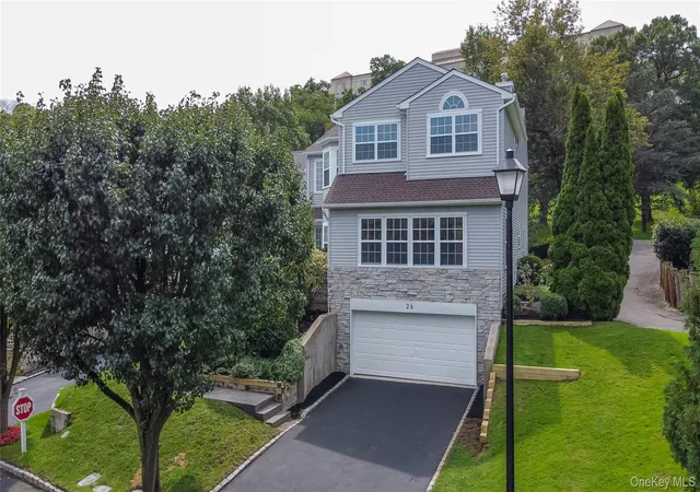Photo 2 of Mansion for sale at 26 Hamlet Dr, Islip, NY 11788 | MLS# 1046896 | Listing updated on 2026-09-05