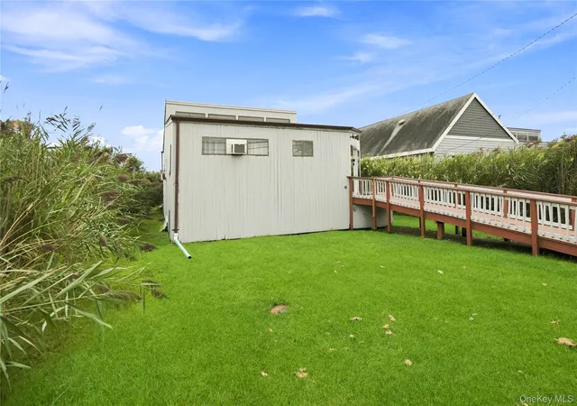 Photo 1 of Single family home for sale at 8 Cayuga St, Brookhaven, NY 11770 | MLS# 1046897 | Listing updated on 2026-09-07