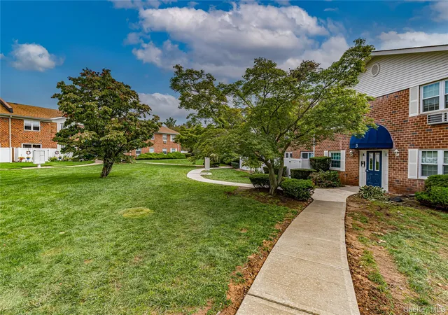 Photo 3 of Condo for sale at 460 Old Town Rd #3-O, Brookhaven, NY 11776 | MLS# 1046898 | Listing updated on 2026-10-03