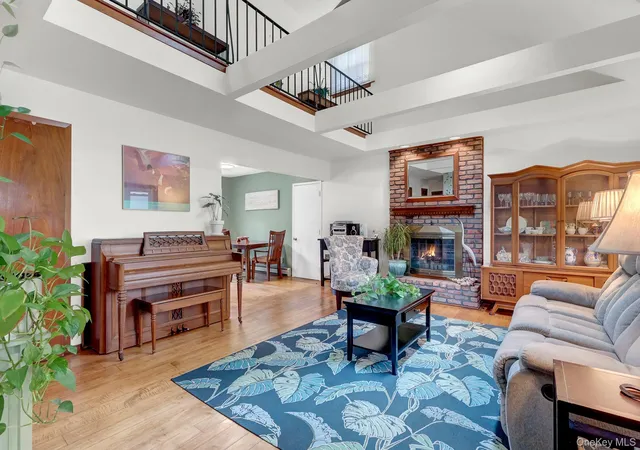 Photo 2 of Sale Pending at 5 Madsen Ln, Huntington, NY 11731 | MLS# 1046901 | Listing updated on 2026-09-23