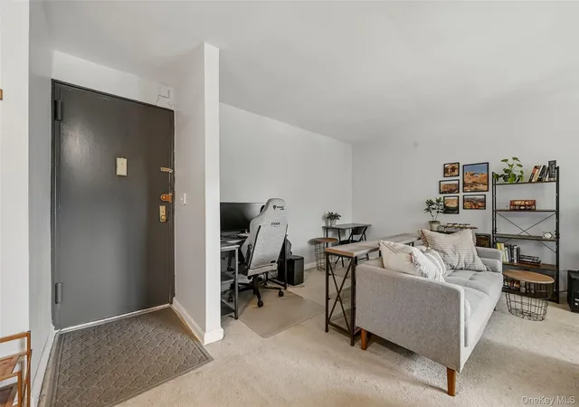 Photo 3 of Condo for sale at 5 Oakdale Manor #B20, Ramapo, NY 10901 | MLS# 1046910 | Listing updated on 2026-09-25