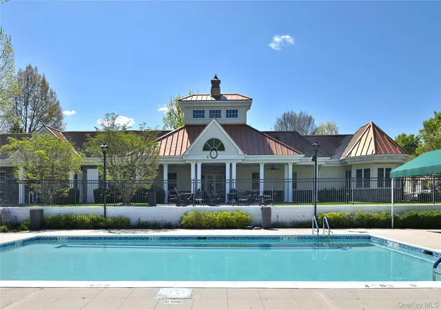Photo 23 of Condo for sale at 100 Harbor View Dr #630, North Hempstead, NY 11050 | MLS# 1046915 | Listing updated on 2026-09-05