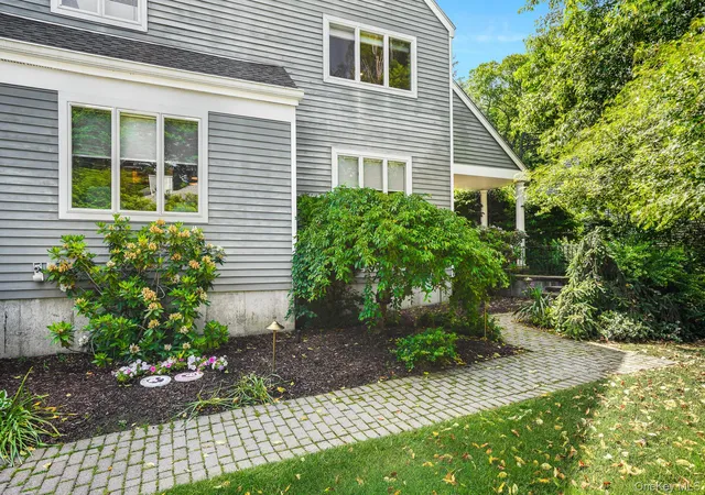 Photo 3 of Sale Pending at 3 Lewiston Ct, Ossining, NY 10510 | MLS# 1046925 | Listing updated on 2026-10-07