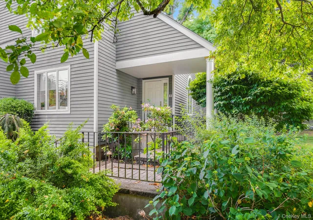 Photo 3 of Sale Pending at 3 Lewiston Ct, Ossining, NY 10510 | MLS# 1046925 | Listing updated on 2026-10-07