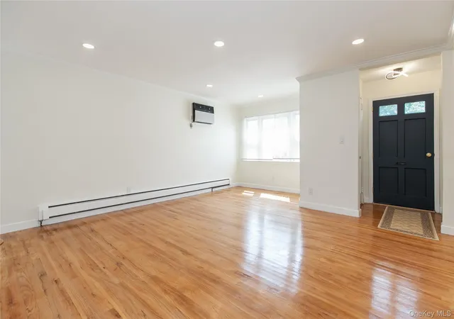 Photo 3 of Single family home for sale at 529 7th Avenue, North Hempstead, NY 11040 | MLS# 1046926 | Listing updated on 2026-09-27