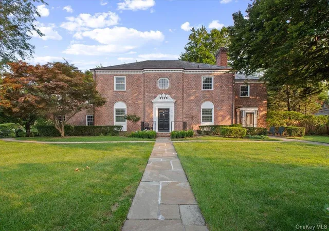 Single family home for sale at 501 Broadway, Hempstead, NY 11559 | MLS# 1046946