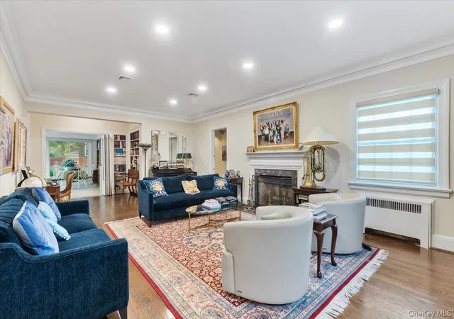Photo 4 of Single family home for sale at 501 Broadway, Hempstead, NY 11559 | MLS# 1046946 | Listing updated on 2026-09-05