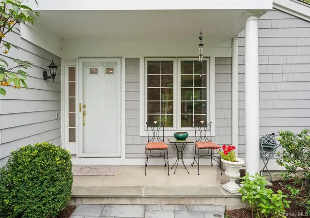 Photo 3 of Sale Pending at 22 Berrybush Ln #70, Greenburgh, NY 10706 | MLS# 1046963 | Listing updated on 2026-10-03