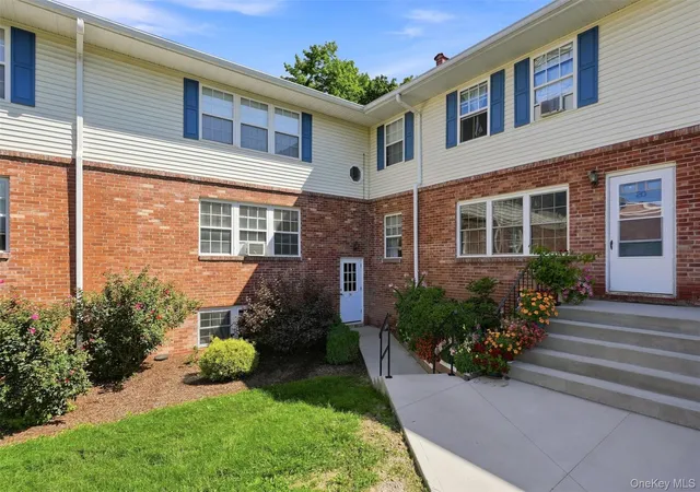Photo 2 of Condo for sale at 19 Huguenot St #3, New Paltz, NY 12561 | MLS# 1046986 | Listing updated on 2026-09-23