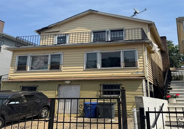 Photo 3 of Single family home for sale at 1914 Hennessy Pl, New York, NY 10453 | MLS# 1047004 | Listing updated on 2026-09-05