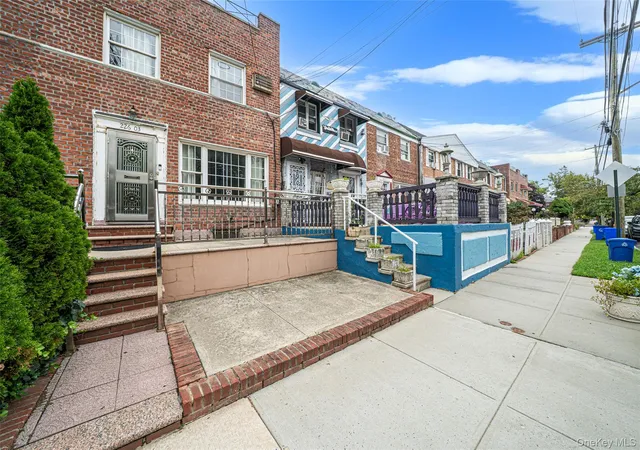 Photo 1 of Single family home for sale at 22603 141st Avenue, New York, NY 11413 | MLS# 1047010 | Listing updated on 2026-09-07