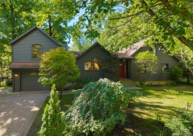 Photo 1 of Sale Pending at 61 Stony Run, New Rochelle, NY 10804 | MLS# 1047016 | Listing updated on 2026-10-01