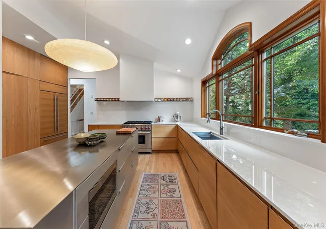 Photo 3 of Sale Pending at 61 Stony Run, New Rochelle, NY 10804 | MLS# 1047016 | Listing updated on 2026-10-01