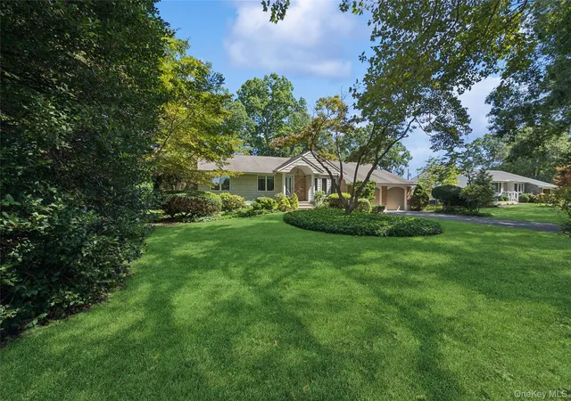 Photo 1 of Single family home for sale at 5 Kenny St, Smithtown, NY 11788 | MLS# 1047017 | Listing updated on 2026-09-13