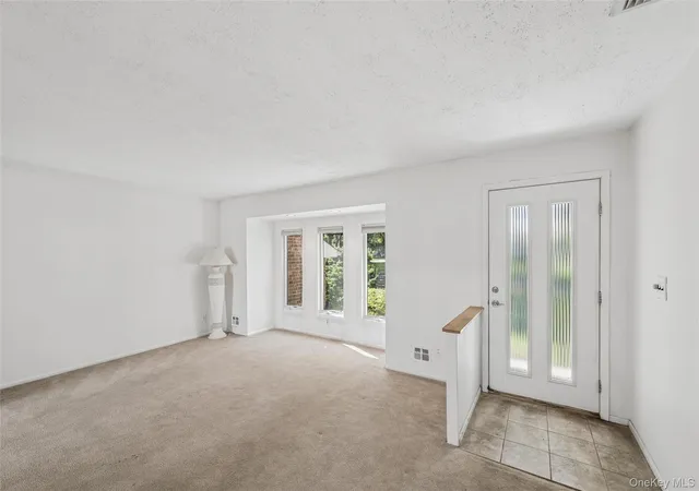 Photo 3 of Single family home for sale at 5 Kenny St, Smithtown, NY 11788 | MLS# 1047017 | Listing updated on 2026-09-13