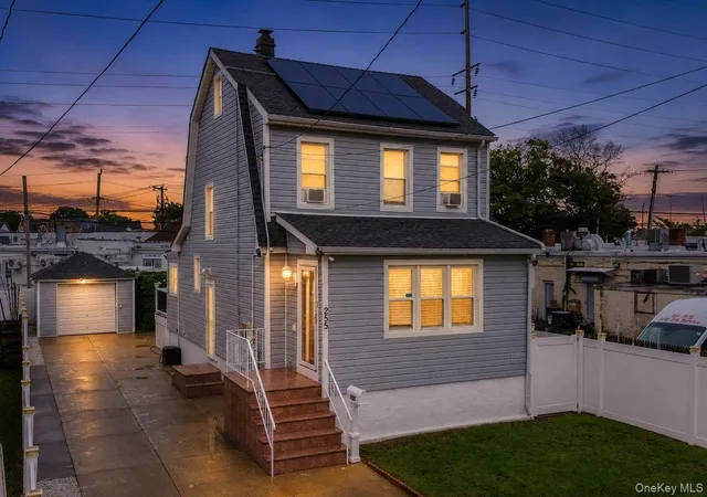 Photo 2 of Single family home for sale at 255 Cochran Pl, Hempstead, NY 11581 | MLS# 1047021 | Listing updated on 2026-09-07