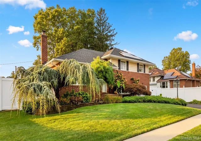 Photo 2 of Single family home for sale at 54 Jacqueline Rd, Oyster Bay, NY 11758 | MLS# 1047024 | Listing updated on 2026-09-26