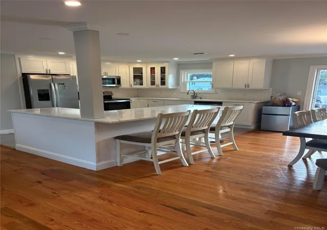 Photo 1 of Single family home for sale at 6 Starling Ct, Brookhaven, NY 11727 | MLS# 1047027 | Listing updated on 2026-09-06