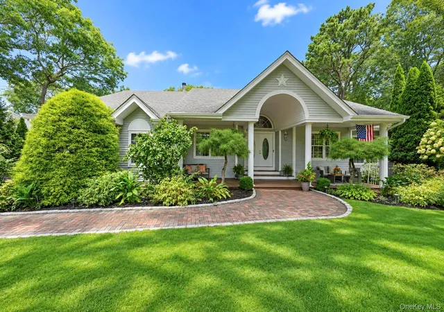 Photo 50 of Single family home for sale at 7 Wood Holw Dr, Southampton, NY 11977 | MLS# 1047038 | Listing updated on 2026-10-09
