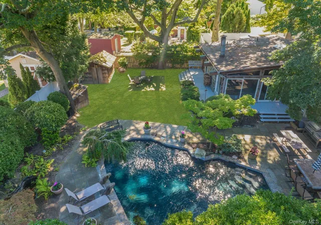 Photo 1 of Sale Pending at 78 Chestnut St, Glen Cove, NY 11542 | MLS# 1047046 | Listing updated on 2026-10-01
