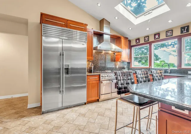 Photo 2 of Sale Pending at 78 Chestnut St, Glen Cove, NY 11542 | MLS# 1047046 | Listing updated on 2026-10-01