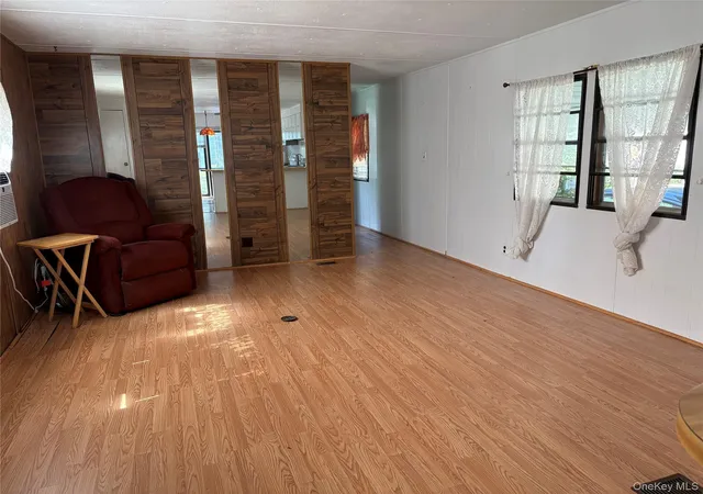 Photo 3 of Manufactured home for sale at 525/p4 Riverleigh, Riverhead, NY 11901 | MLS# 1047053 | Listing updated on 2026-09-04