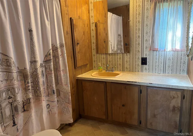 Photo 4 of Manufactured home for sale at 525/p4 Riverleigh, Riverhead, NY 11901 | MLS# 1047053 | Listing updated on 2026-09-04