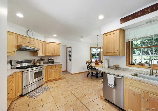 Photo 4 of Single family home for sale at 700 Oregon Trl, Shawangunk, NY 12566 | MLS# 1047061 | Listing updated on 2026-10-05
