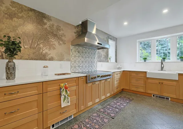 Photo 3 of Single family home for sale at 50 Forest Cir, New Rochelle, NY 10804 | MLS# 1047078 | Listing updated on 2026-10-08