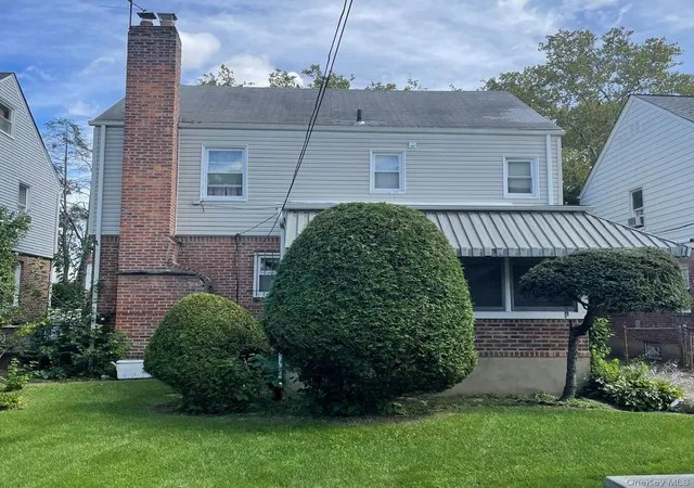 Photo 3 of Single family home for sale at 11580 221st Street, New York, NY 11411 | MLS# 1047083 | Listing updated on 2026-10-03