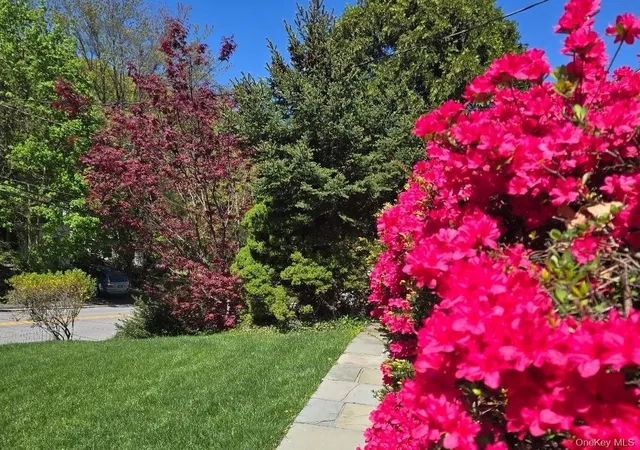 Photo 3 of Sale Pending at 30 Greenvale Cir, Greenburgh, NY 10607 | MLS# 1047089 | Listing updated on 2026-10-16