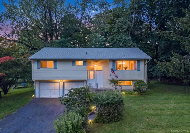 Single family home for sale at 8 Madeline Ter, Ramapo, NY 10977 | MLS# 1047099