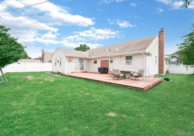 Photo 17 of Single family home for sale at 1262 Barberry Rd, Hempstead, NY 11793 | MLS# 1047102 | Listing updated on 2026-09-05
