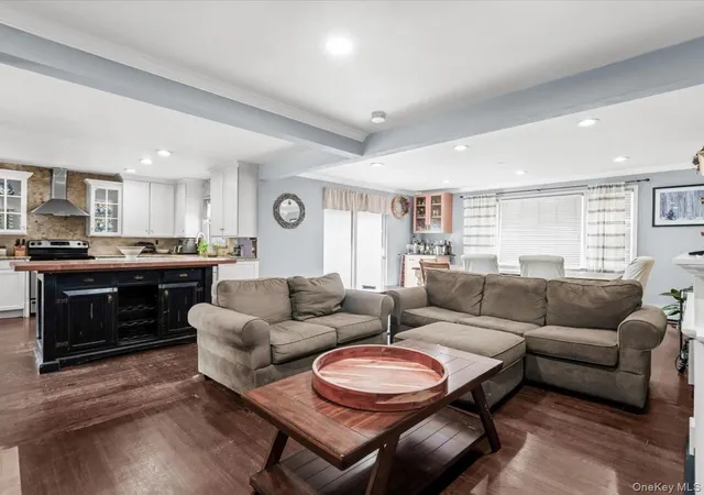 Photo 4 of Single family home for sale at 1262 Barberry Rd, Hempstead, NY 11793 | MLS# 1047102 | Listing updated on 2026-09-05