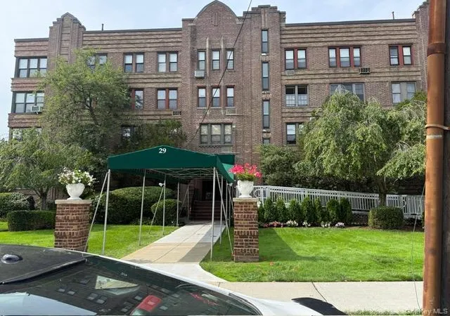 Photo 2 of Condo for sale at 29 Woodmere Blvd #2-B, Hempstead, NY 11598 | MLS# 1047106 | Listing updated on 2026-09-05