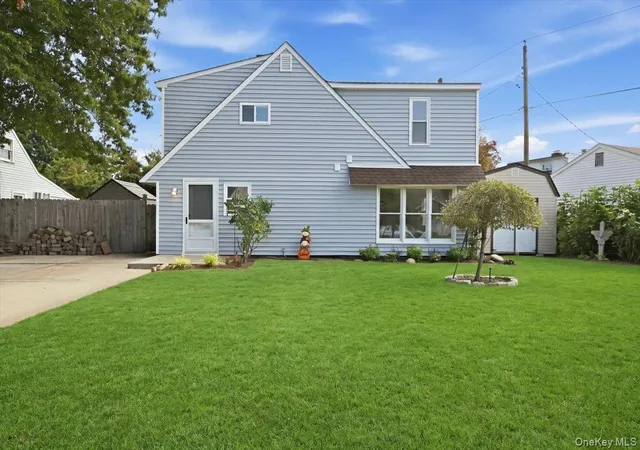 Single family home for sale at 6 Stonecutter Rd, Hempstead, NY 11756 | MLS# 1047134