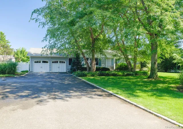 Photo 2 of Single family home for sale at 2080 Elijahs Ln, Southold, NY 11952 | MLS# 1047144 | Listing updated on 2026-10-06